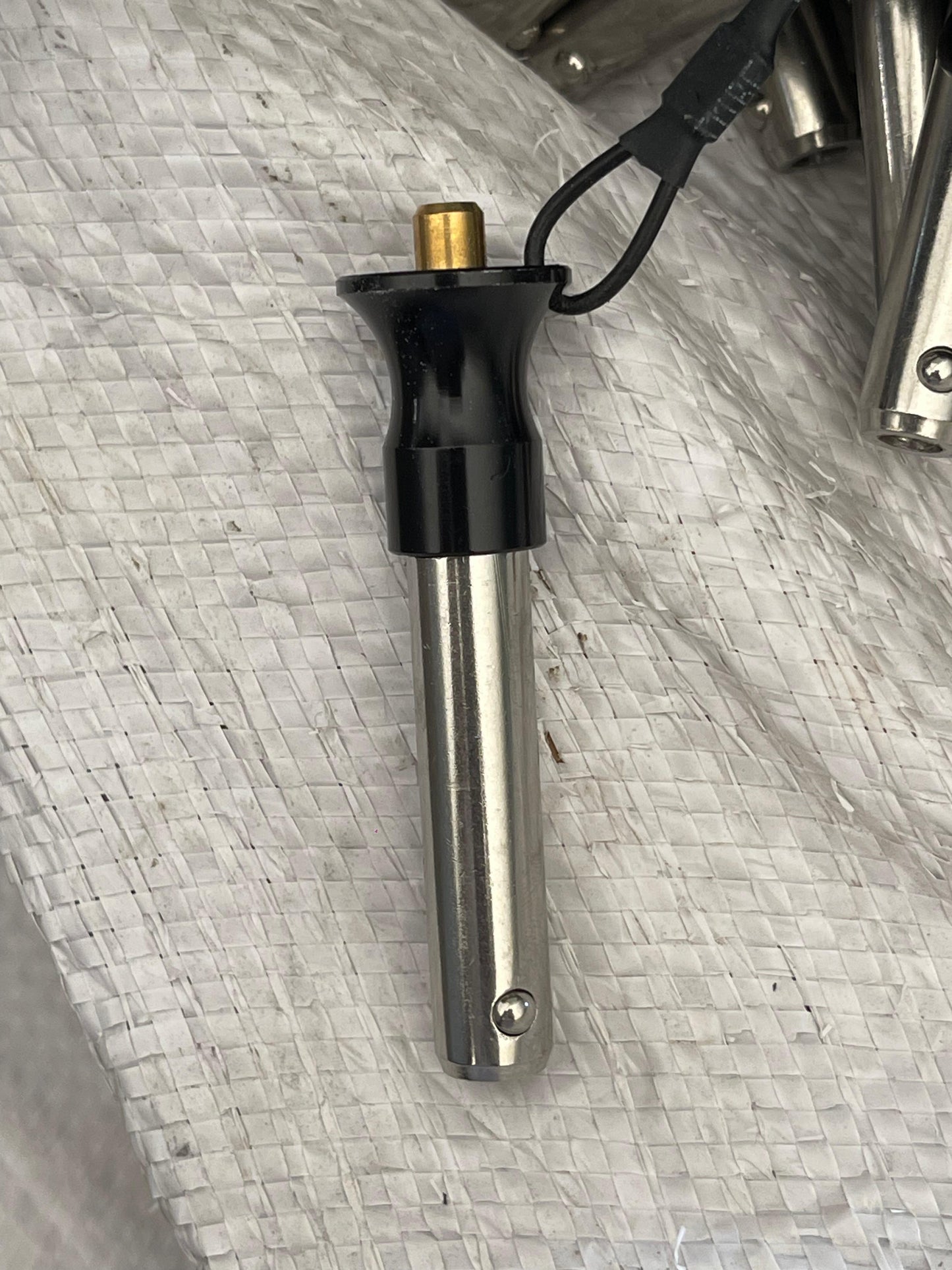 HDL 20 Line Array Lock Pin (10) pice 35mm |  Replacement Part